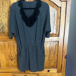 Chic Gray dress with Black simmer Accent